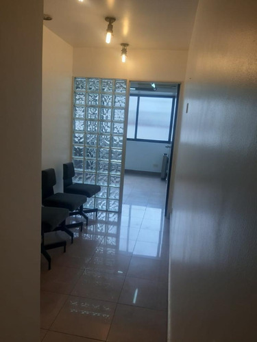 Alquiler Monoambiente. Zona Retiro.24 M .baño.cocina