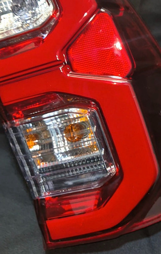 Par Lanterna Traseira Hilux 2016 A 2024 Com Led E Soquete