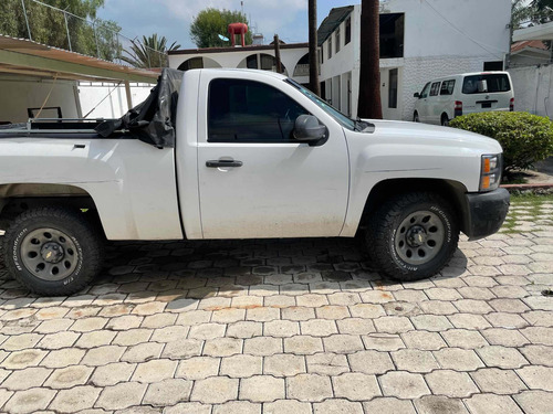 Imagen 6 de 9 de Chevrolet Silverado D Silverado 1500 5vel Cab Reg 4x2 Mt