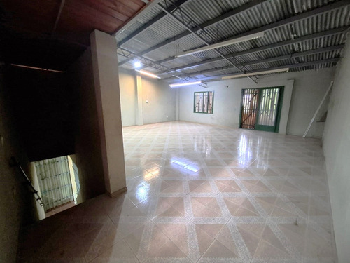 Vivienda 2 Amb + Local 2 Plantas + Galpon Interno