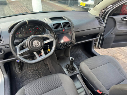 Imagem 8 de 12 de Polo Sportline 1.6 Mi Total Flex 8v 5p