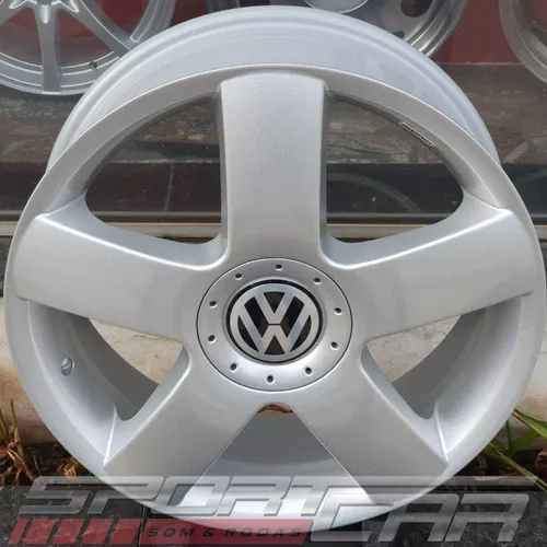 VW Gol Track rebaixado com rodas Volcano Evidence aro 18x6