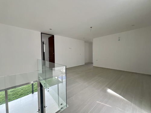 Casa En Venta En Mérida, Privada El Origen, Mod. 597, De Lujo