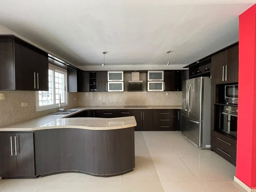 Imagen 3 de 13 de Espacioso Y Moderno Town House En Tierra Del Sol