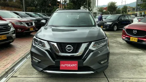 Nissan X-Trail T32 Exclusive Sec 2,5 4x4 7P
