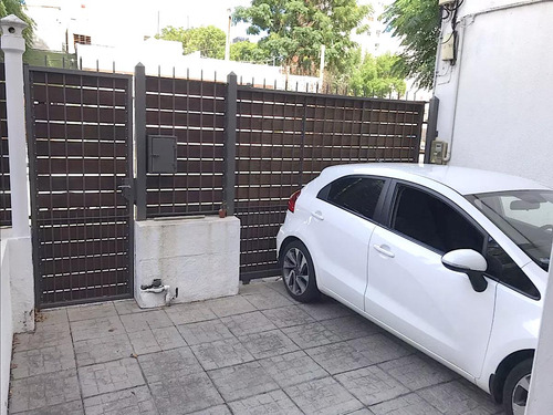 Casa En Venta 3 Dormitorios 2 Baños Parrillero Y Cochera La Blanqueada