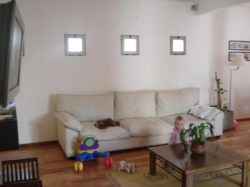 Casa En Venta - 3 Dormitorios 2 Baños - 211mts2 - San Pedro