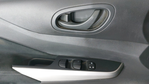 Nissan Np300 2.5 Le Tm Ac