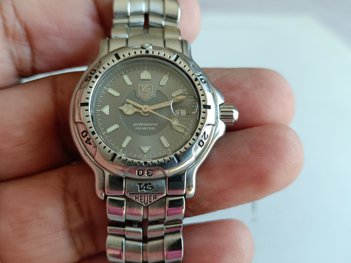 Reloj Tag Heuer Serie 6000 Professional De Dama En Acero
