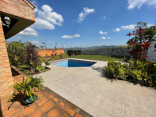 Imagen 3 de 16 de Vendo Casa 430m2 5h/5b/4p Oripoto