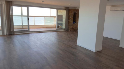 Venta Apartamento Pent House 4 Dormitorios Más Dependencia Punta Del Este
