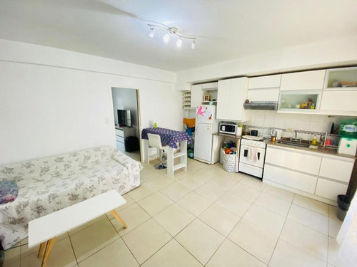Imagen 4 de 7 de Departamento De 3 Ambientes En Venta - Moron Norte