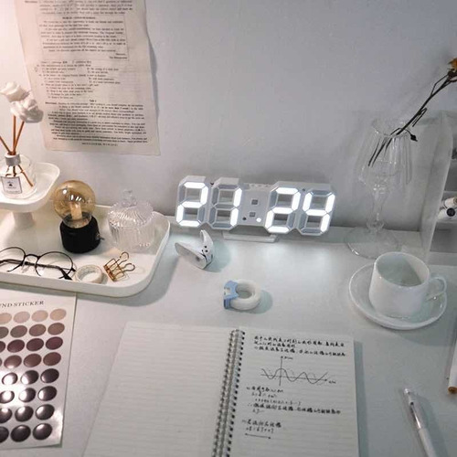 Reloj de mesa digital Art Home TS-S60 color blanco