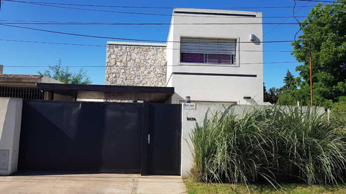 Casa 4 Dormitorios Con Pileta - O Higgins 9000 - Fisherton Rosario | Venta