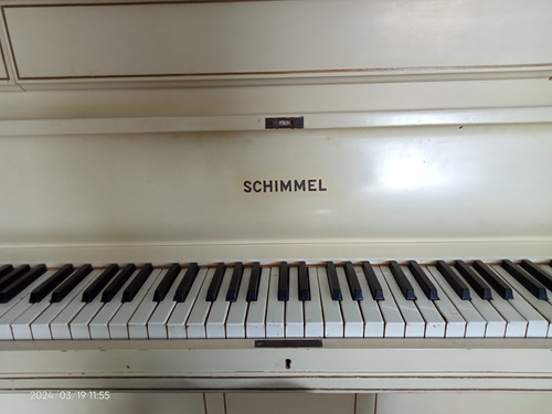 Piano Vertical Schimmel 88 Teclas