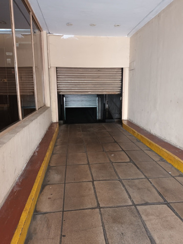 Cochera En Alquiler En Edificio Para Auto.