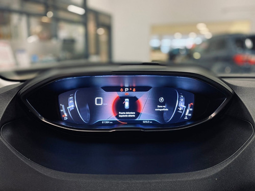 Imagen 11 de 12 de Peugeot 5008 Allure 1.6 Thp