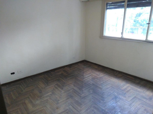 Imagen 6 de 17 de Departamento -3 Amb. Con Dependencia- Rivadavia 6100- Caballito
