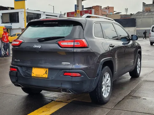 Jeep Cherokee 3.2 Longitude Plus