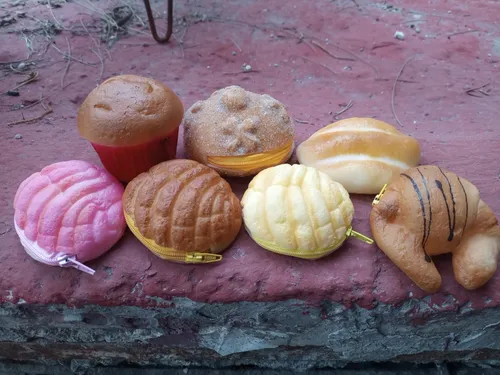 Monederos en forma de frutas sale