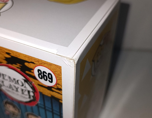 Funko Pop Zenitsu Agatsuma #869 (Usado)
