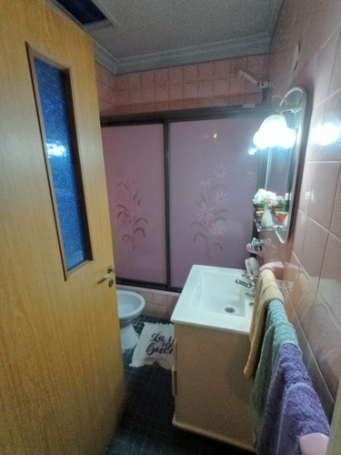 Casa Con Amplio Local, Se Vende O Alquila!!