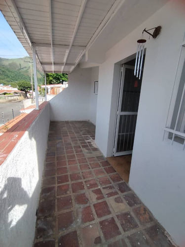 Vera Casa Inmobiliaria Vende Casa En La Urb La Esmeralda San Diego L/firma W