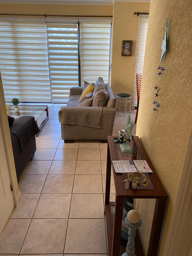 Excelente Casa En Arriendo Año Corrido, A Pasos De La Playa