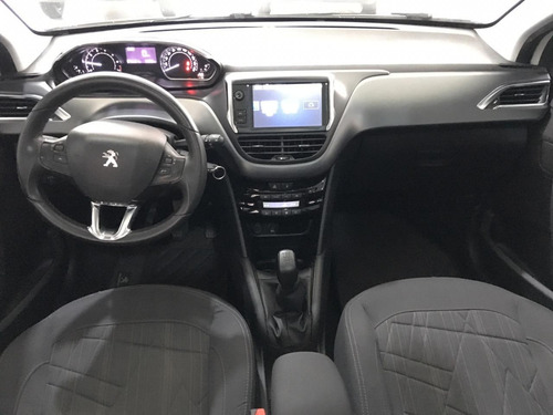 Peugeot 208 - Modelo Griffe - 1.6 - Ano 2015