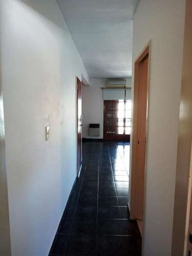 Imagen 4 de 7 de Oportunidad!! Departamento De 2 Ambientes A Mts De Las Flore