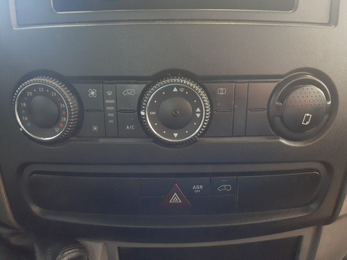 Imagem 9 de 12 de Sprinter 311 2014 Baú Com Ar Dirige Com Cnh B