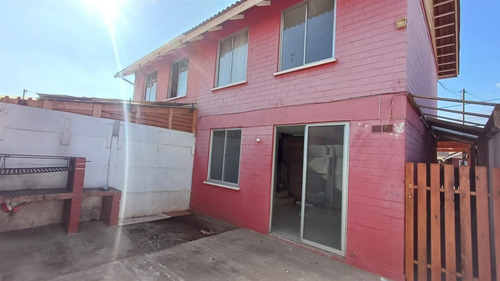 Hermosa Propiedad Dentro De Condominio Bajo Gasto Comun