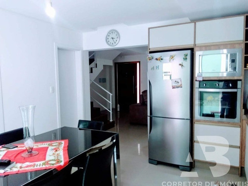 Imagem 11 de 30 de Sobrado, Semi Mobiliado, 03 Suítes, Terraço, Sacada, Churrasqueira, 02 Vagas De Garagem, Bairro Nova Esperança, Balneário Camboriú, Sc. - Ca00039 - 69819536