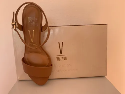 Sandália vizzano store tiras