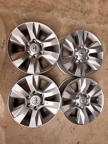 Aros 17 Toyota Originales - Nuevos