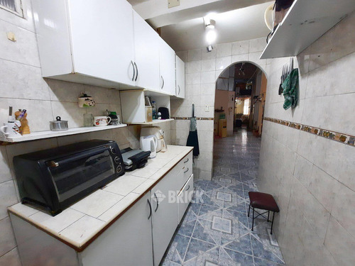 Ph S/exp Al Frente En Catamarca Y Av. Independencia - 114 M2 Gran Patio Todo Sol