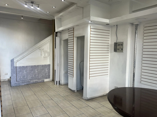 Arriendo Local Comercial  Metro Patronato