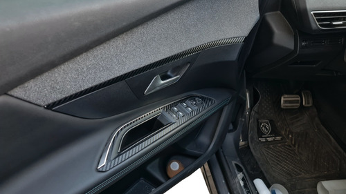 Kit Sticker Panel Cetral Y 4 Puertas Peugeot 3008 2021 2022 Color Fibra De Carbono