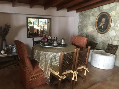 Imagen 5 de 16 de Livy Ramirez Vende Casa En Lomas De Prados Del Este Mls #22-18258