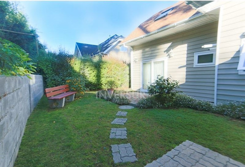 Casa En Venta De 4 Dormitorios En Puerto Varas