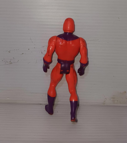 Marvel Super Heroes Secret Wars Magneto (Usado)