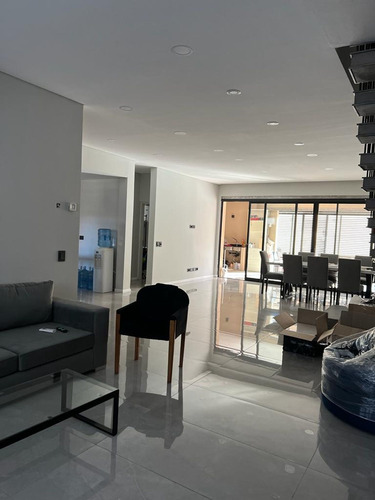 Imagen 20 de 21 de Venta Hermosa Casa A Estrenar Martinez