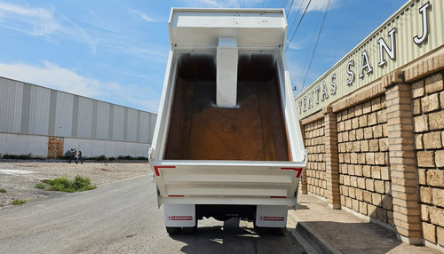 Volteo Kenworth T370 2009 $750,000.00 M.n