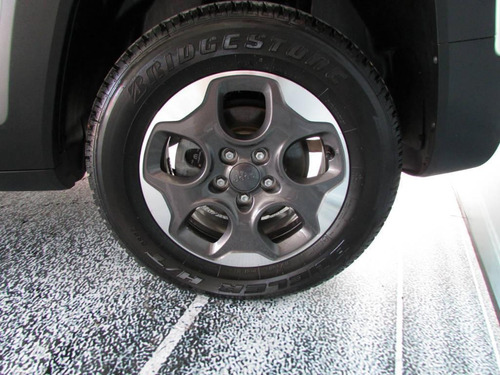 Imagem 8 de 9 de Jeep Renegade 1.8 At