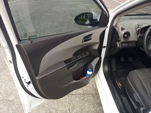 Chevrolet Sonic 1.6 Lt 5 p
