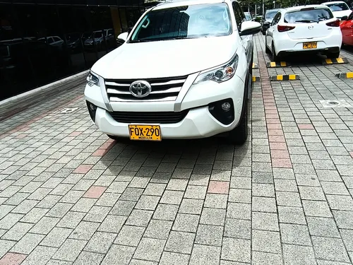 Toyota Fortuner 2.4 Street At 7As