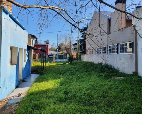 Casa A Remodelar Sobre Doble Lote