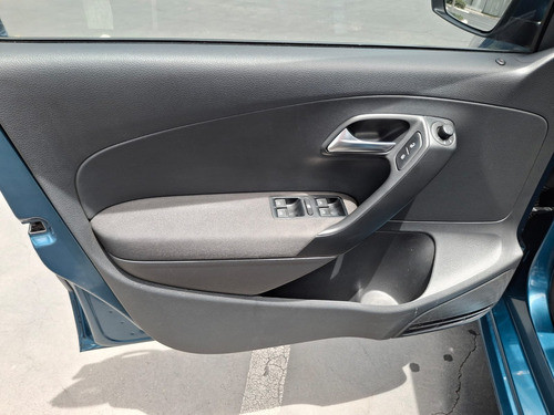 Volkswagen Polo 1.6 L4 Mt