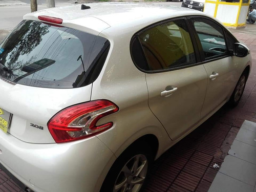 Peugeot 208 1.5 Allure Touchscreen 2015