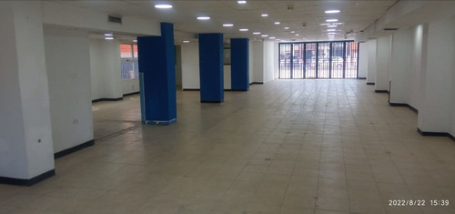 Imagen 10 de 16 de Edificio Centro Empresarial Teramo , Av. Ppal. Lechería, Sector El Peñonal, Lechería - Edo Anzoátegui.